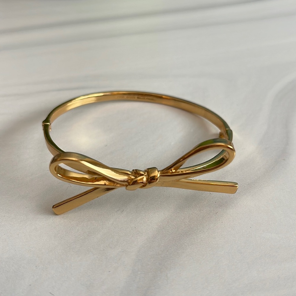 Kate Spade Skinny Mini Bow Bangle bracelet